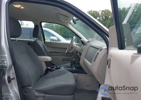 2008 Ford Escape Xls/Xls Manual z USA, uszkodzony, nr VIN 1FMCU02Z38KB36793